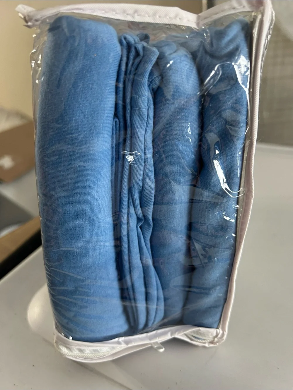 Sleepy tees. Sheet set